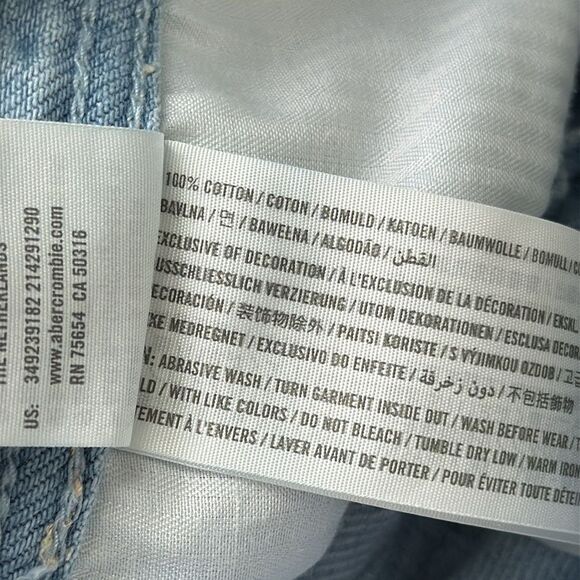 Hollister High Rise Mom Shorts 3”  Button Fly Size 25 destroyed 100% Cotton - Picture 8 of 9